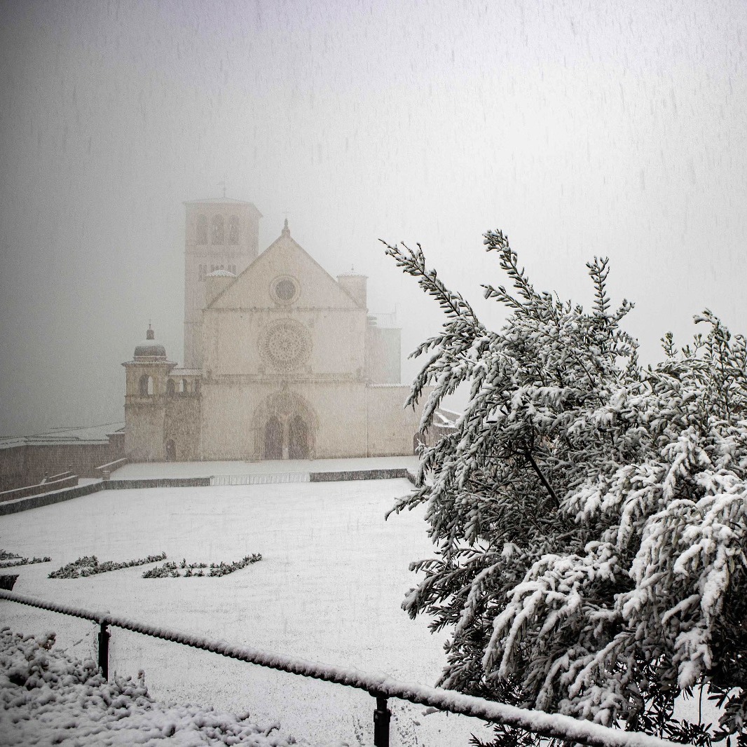 neve assisi umbria