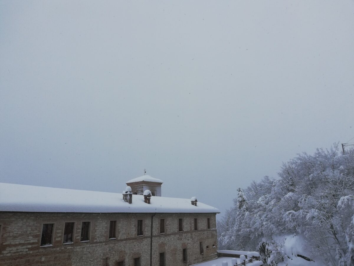 neve monastero san silvestro marche