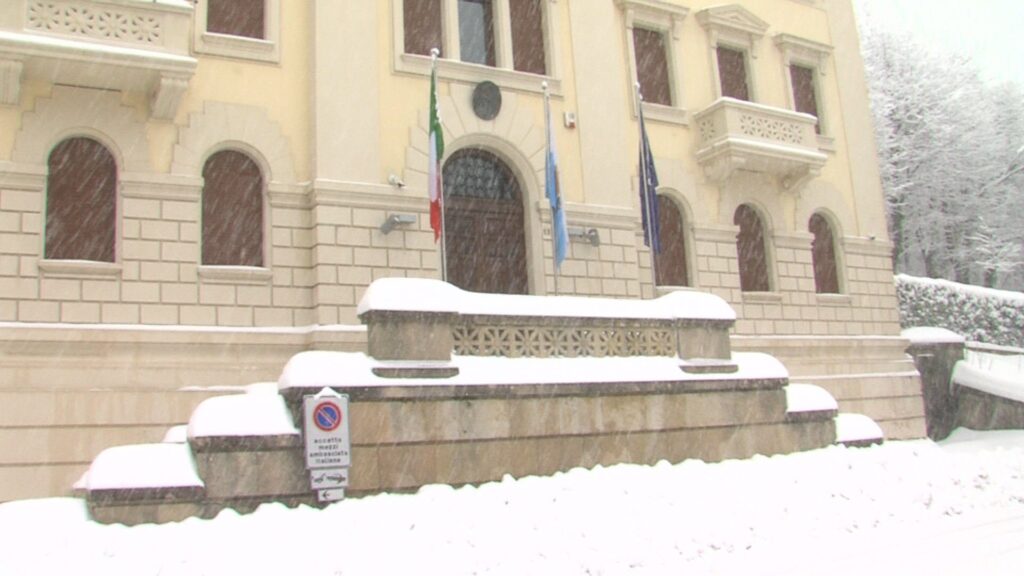 Città di San Marino oggi: oltre 50cm di neve al suolo a 750 metri di altitudine