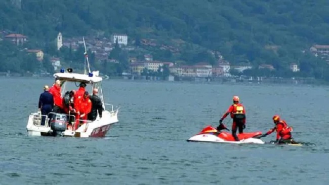 sub lago di como