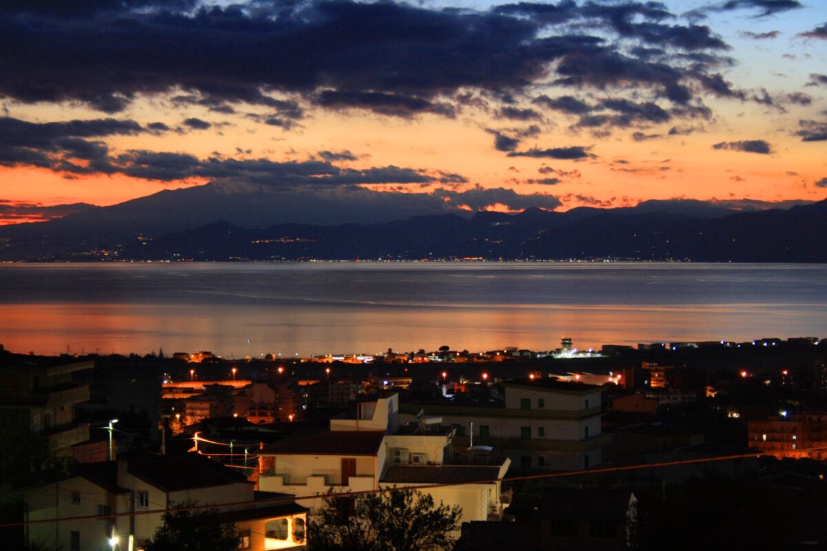 tramonto stretto di messina 8 gennaio 2023