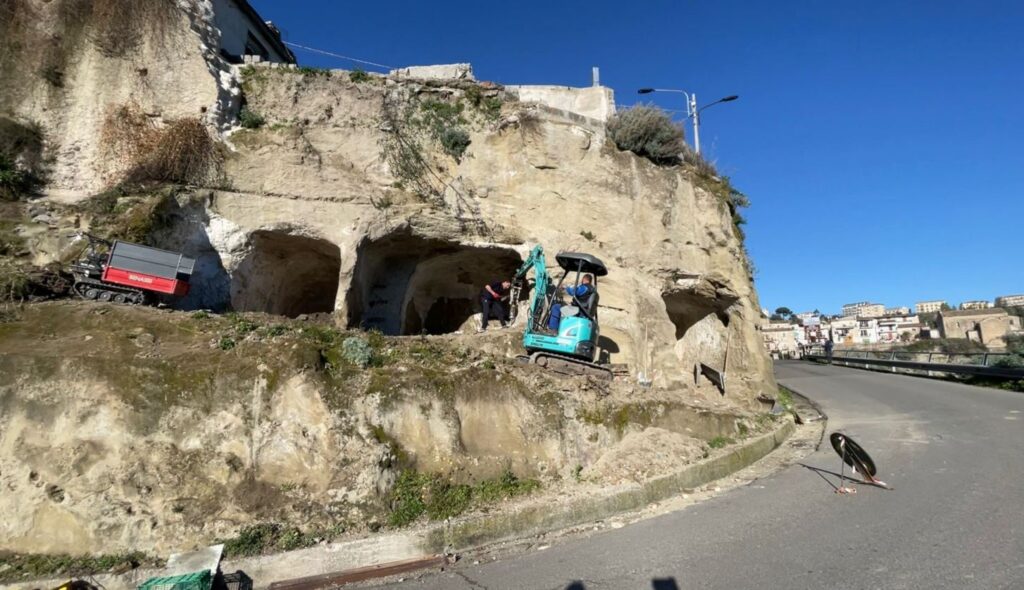 Grotte di Sant’Anna e Penta rossano