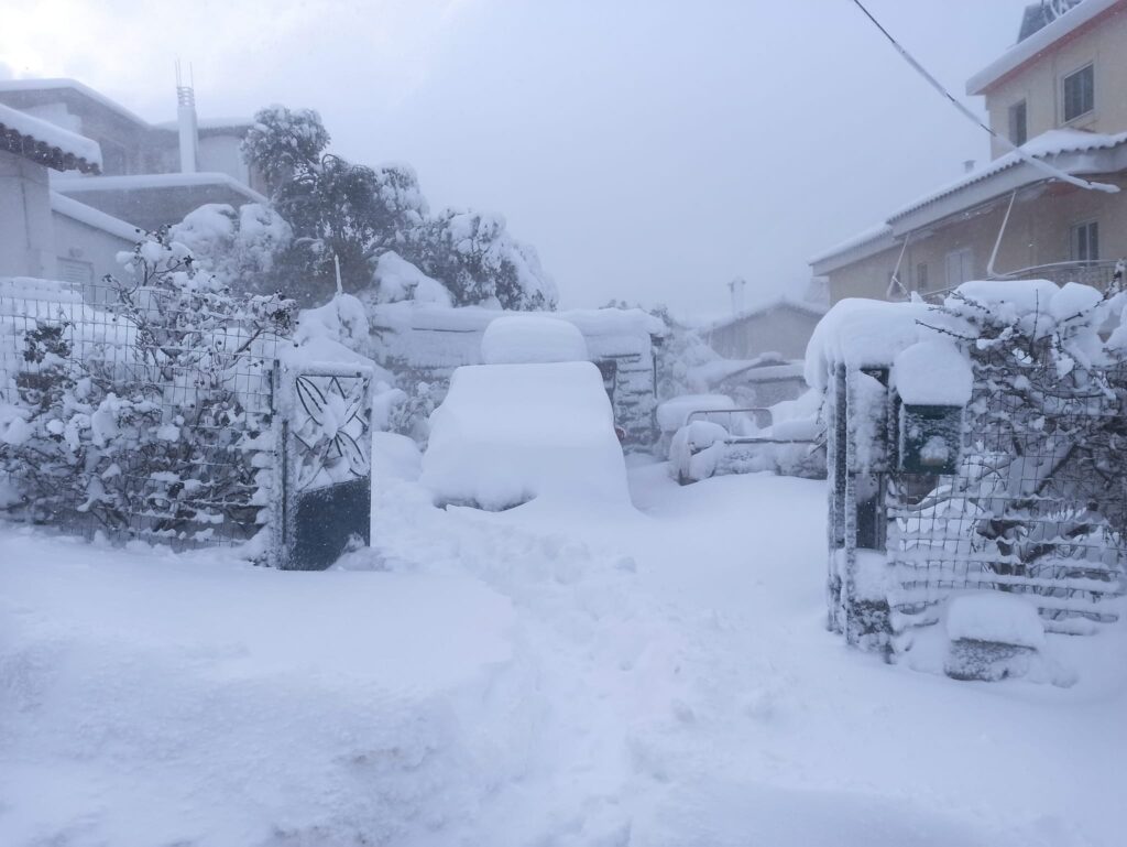 grecia neve attica