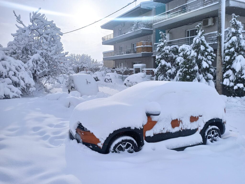 grecia neve attica