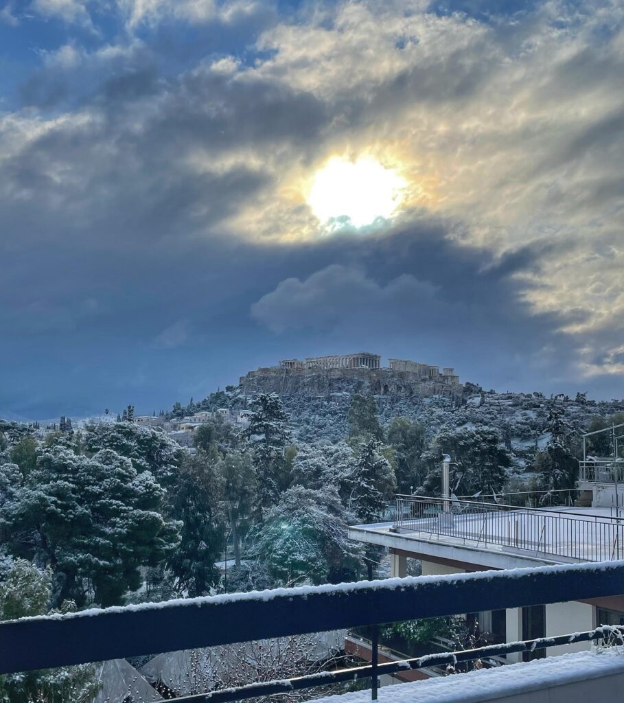 neve atene acropoli grecia