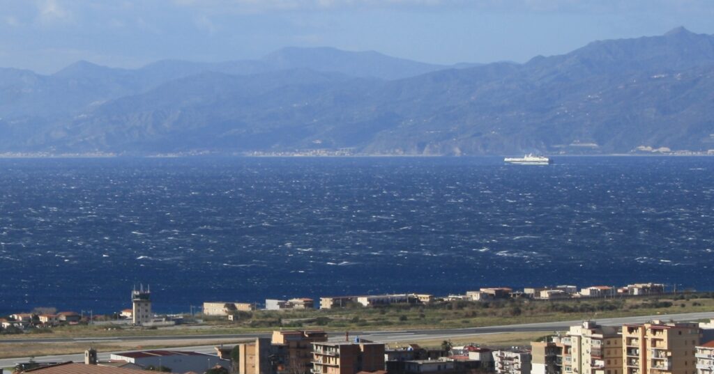 reggio calabria stretto di messina tramontana freddo