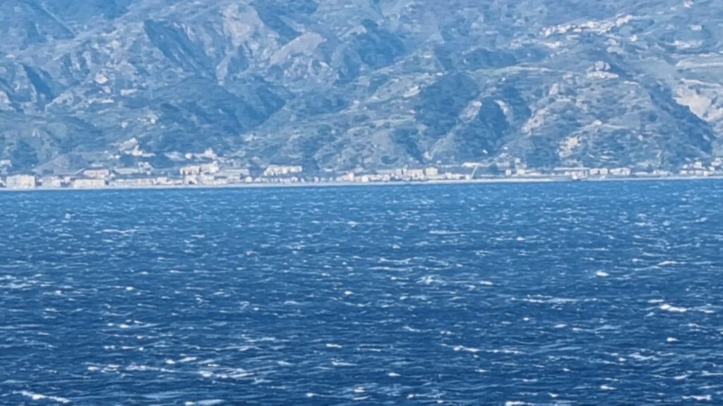 reggio calabria stretto di messina tramontana freddo