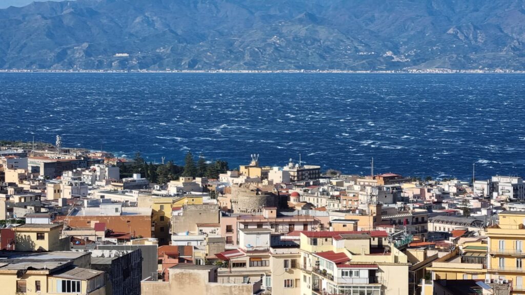 reggio calabria stretto di messina tramontana freddo