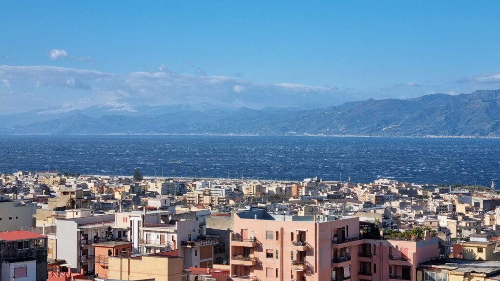 reggio calabria stretto di messina tramontana freddo