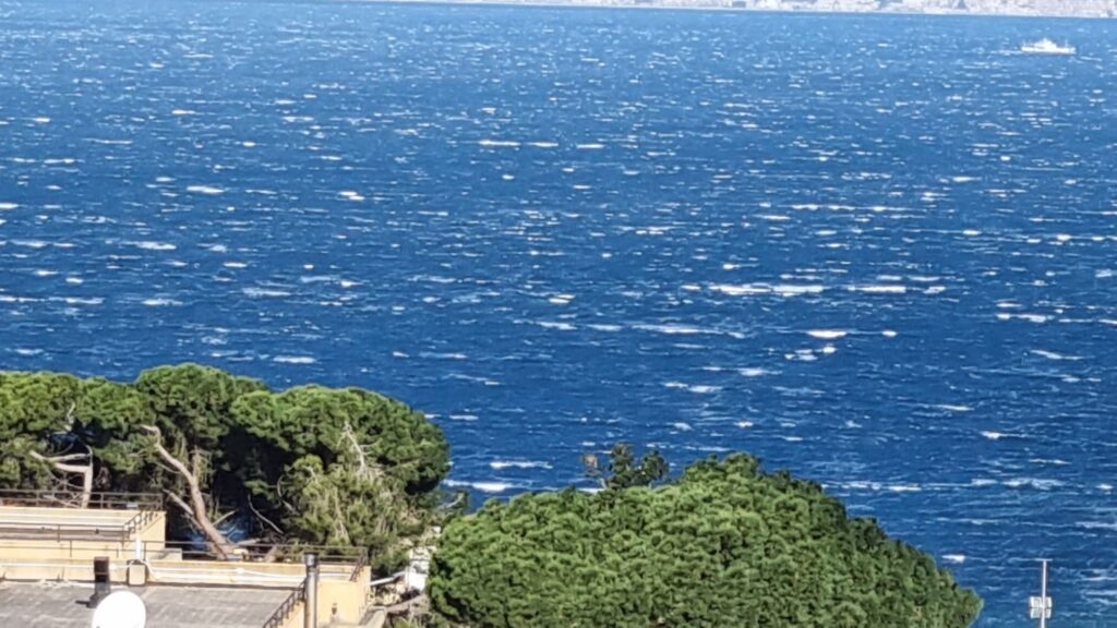 reggio calabria stretto di messina tramontana freddo