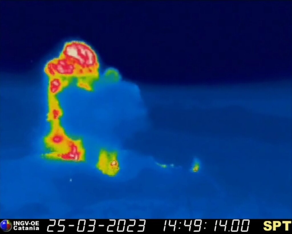 esplosione stromboli 25 marzo 2023