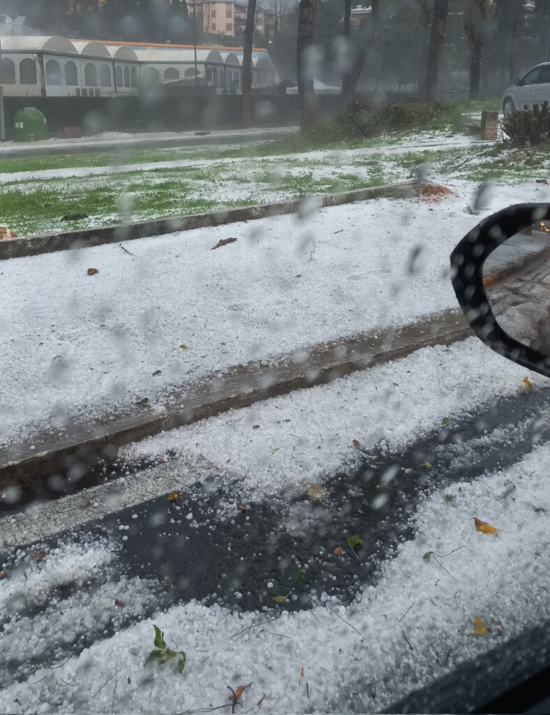 grandine roma oggi 27 marzo