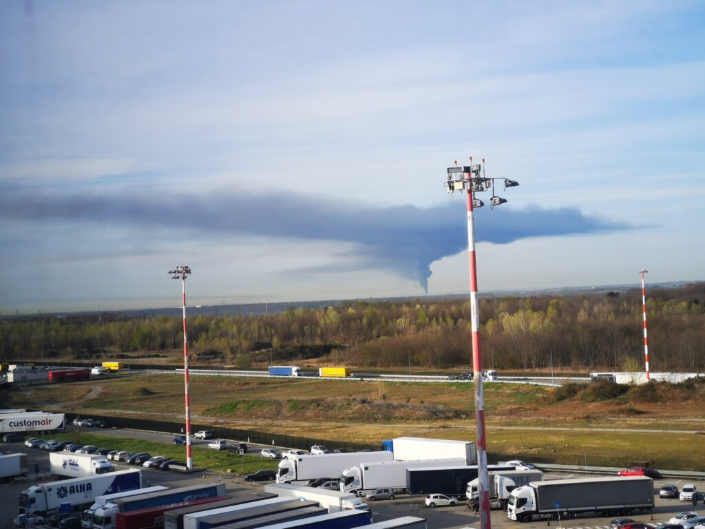 incendio novara 29 marzo