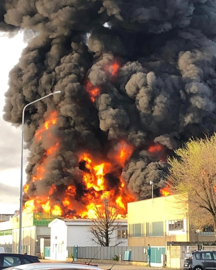 incendio novara 29 marzo