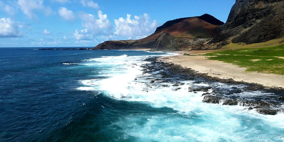 trindade-isola rocce plastica