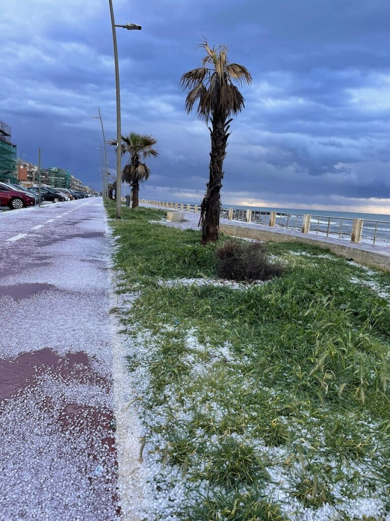 grandine roma ostia oggi 8 aprile