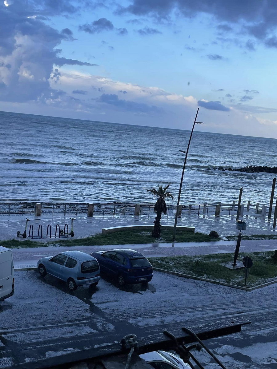 grandine roma ostia oggi 8 aprile