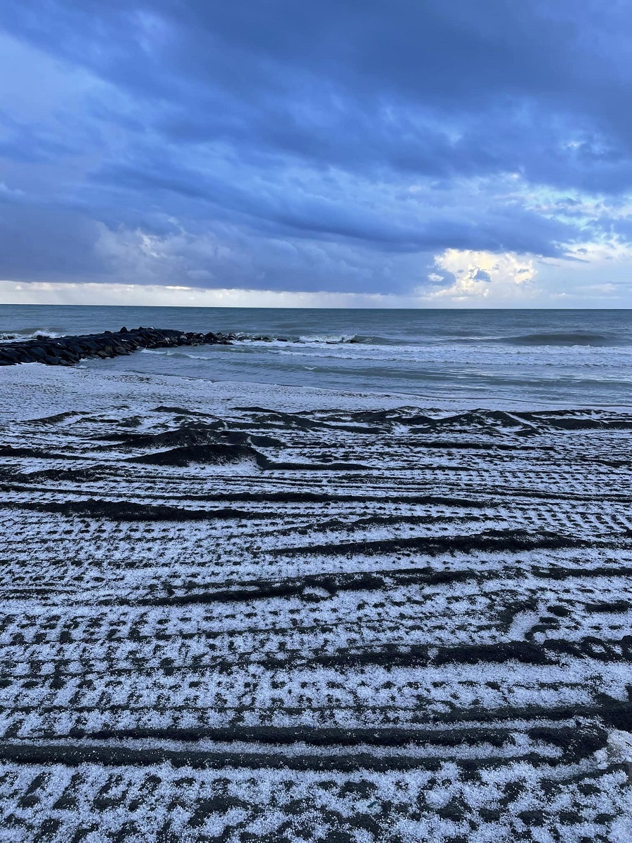 grandine roma ostia oggi 8 aprile