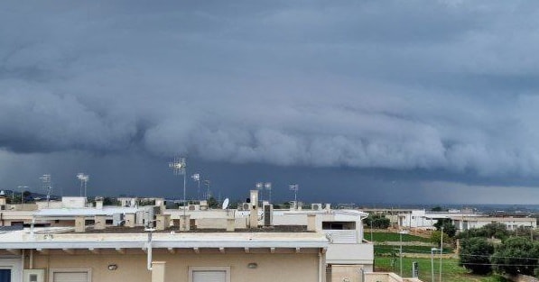 shelf cloud polignano a mare