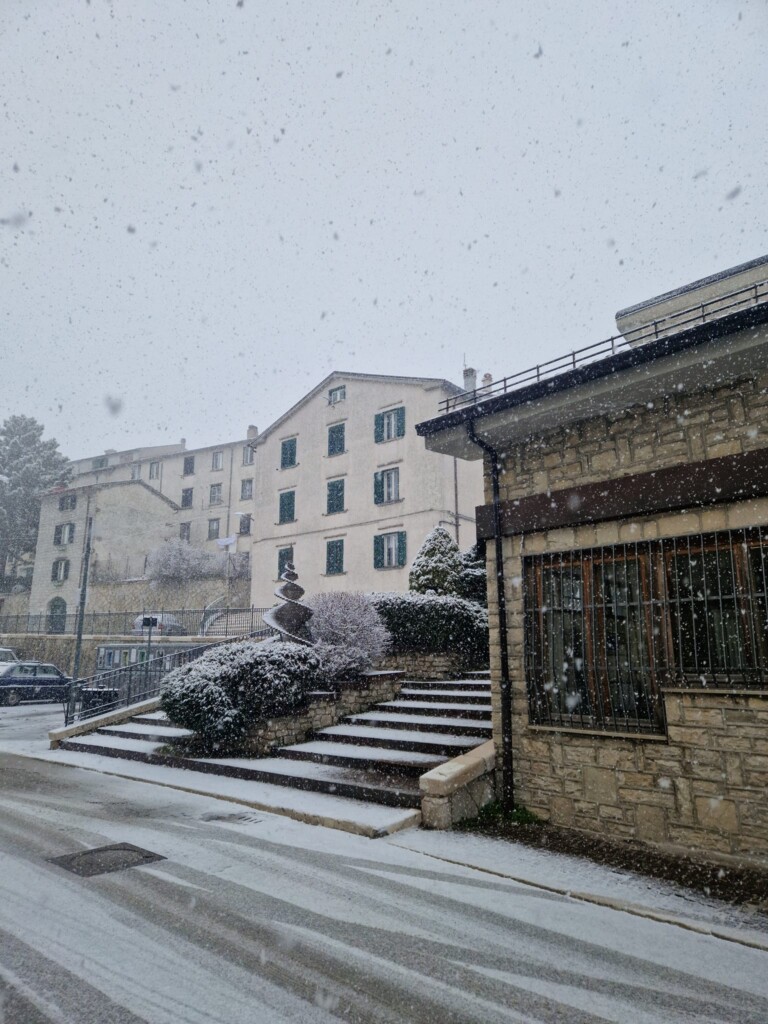 neve capracotta 8 aprile 2023