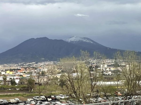 neve vesuvio 8 aprile 2023