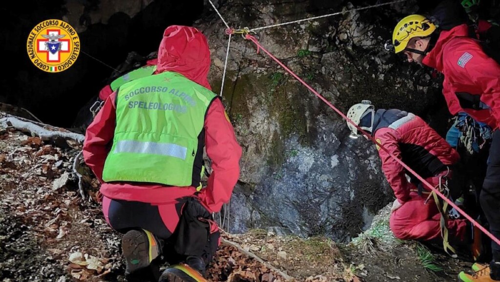 speleologa bloccata soccorso alpino