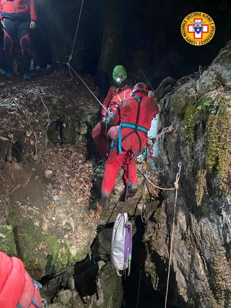 speleologa bloccata soccorso alpino