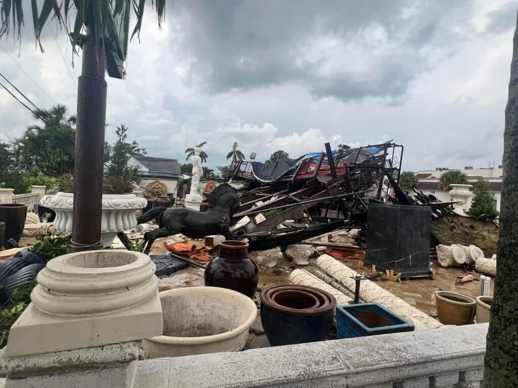 tornado palm beach gardens florida