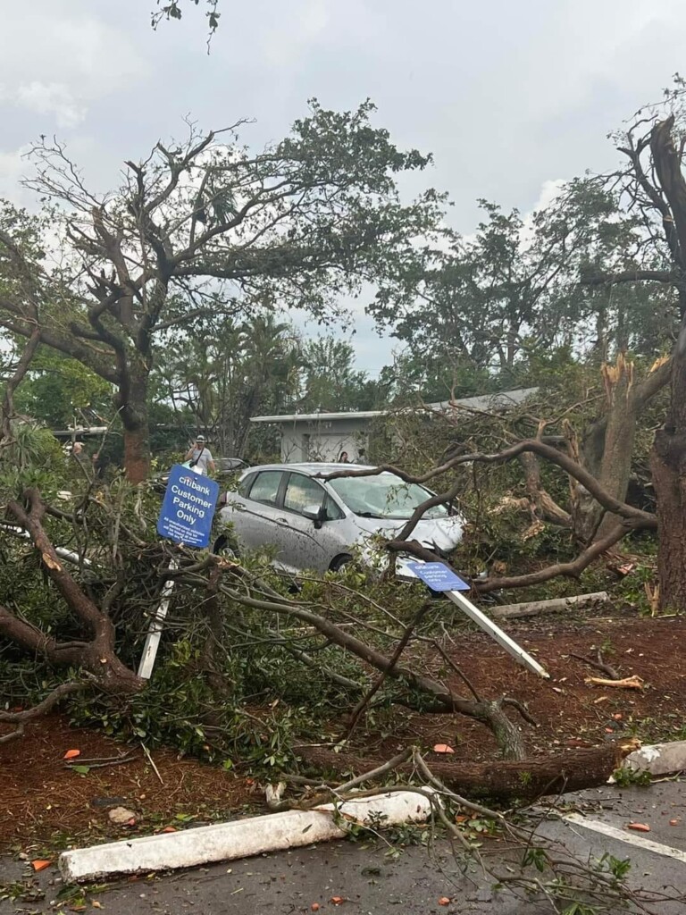 tornado palm beach gardens florida