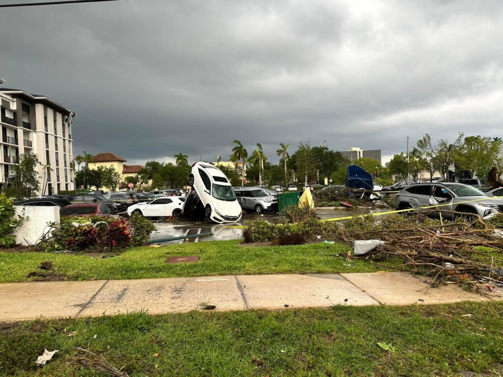 tornado palm beach gardens florida