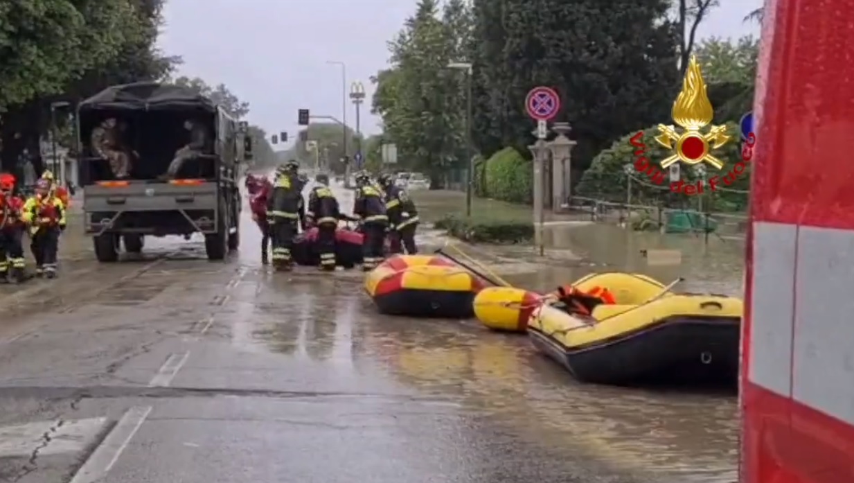 Violenta Ondata Di Maltempo In Emilia-Romagna E Marche: "20 Bombe D ...