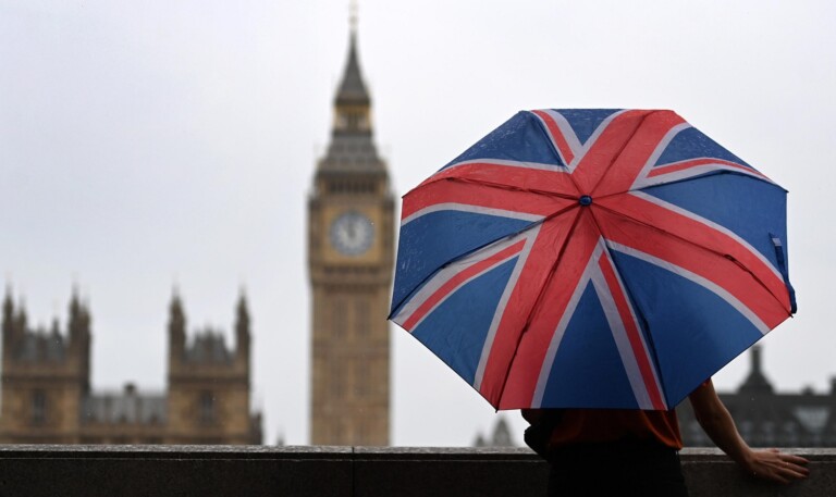 maltempo pioggia londra