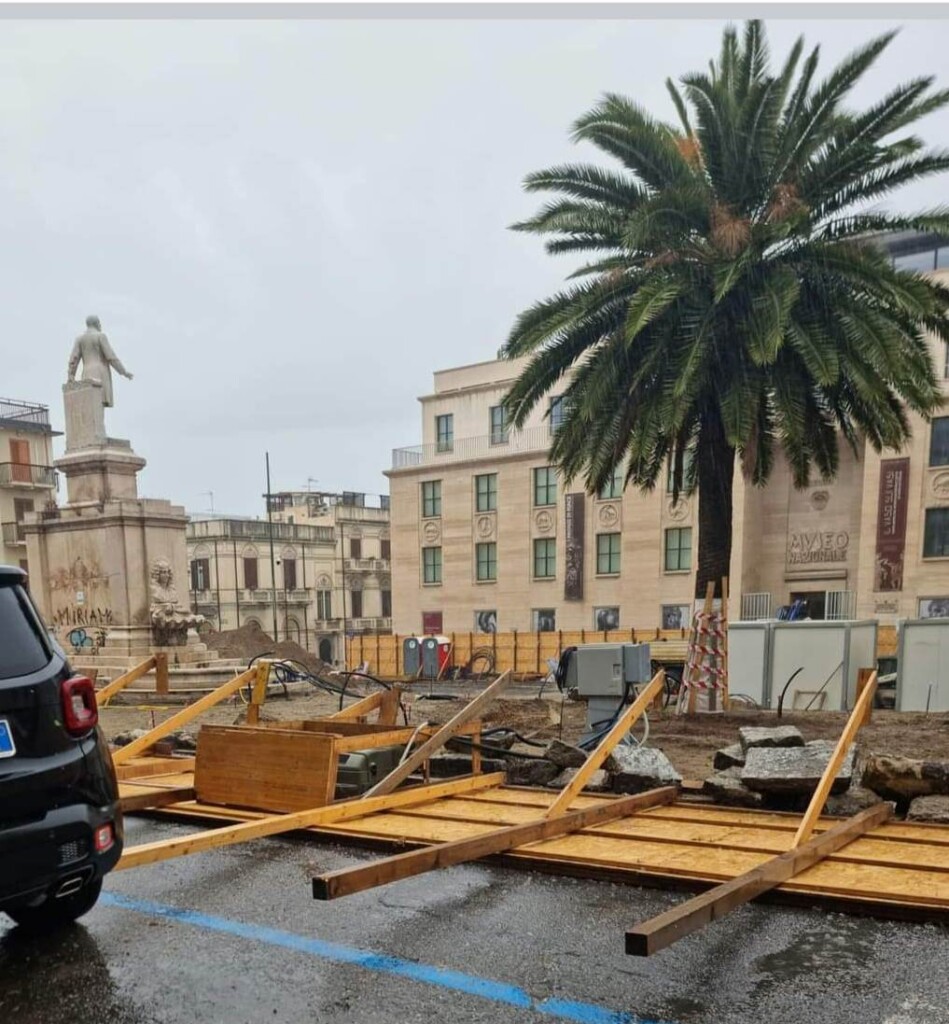 maltempo reggio calabria danni piazza de nava