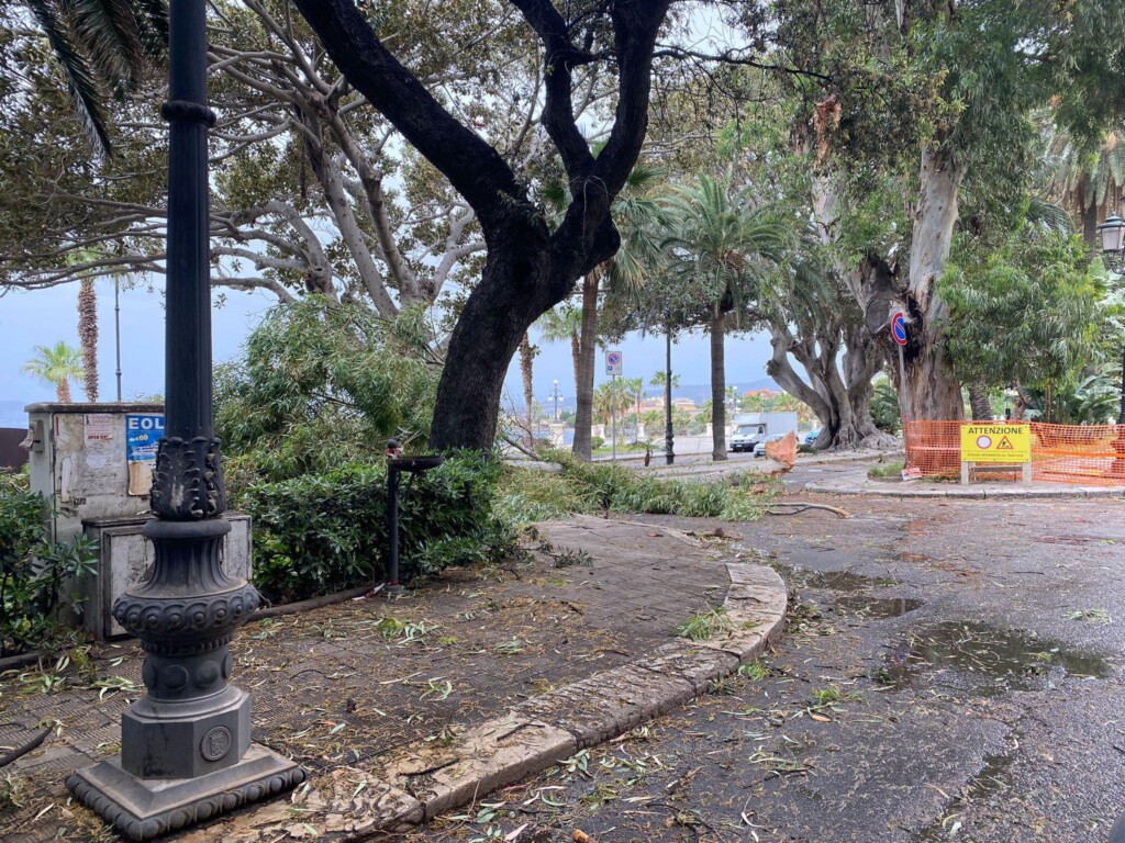 maltempo reggio calabria lungomare