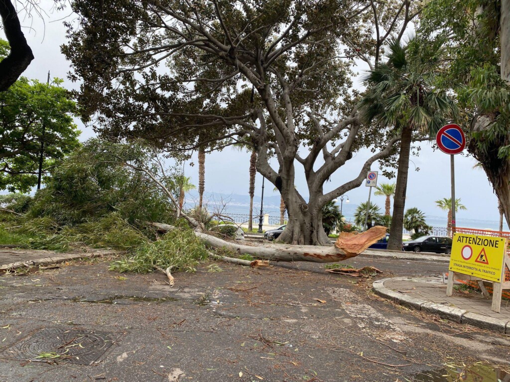 maltempo reggio calabria lungomare