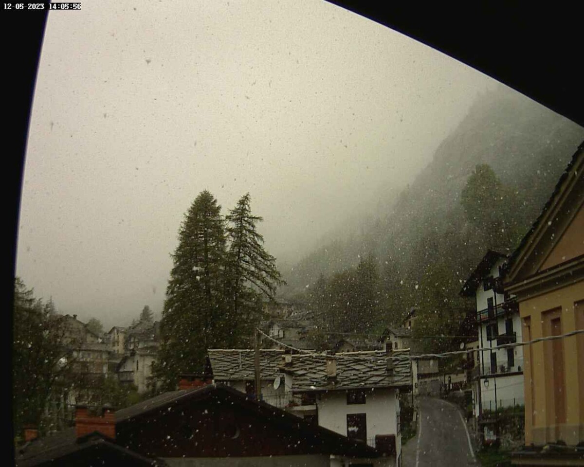 neve balme piemonte 12 maggio 2023