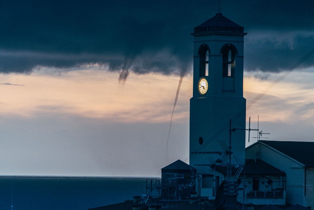 trombe marine san vincenzo toscana