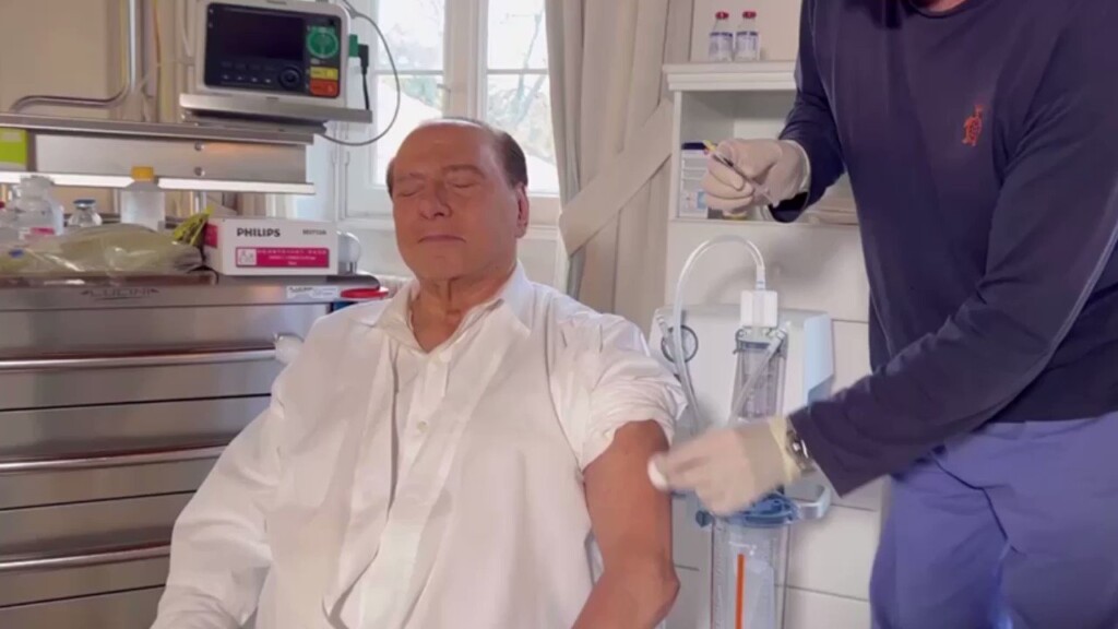 berlusconi vaccino covid