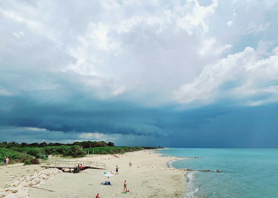 shelf cloud spiaggia