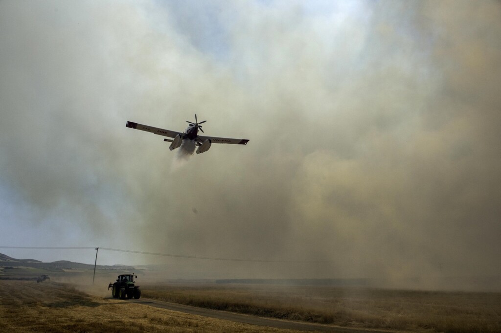 incendi volos grecia