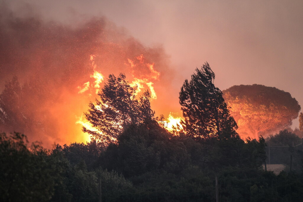 incendio cascais portogallo