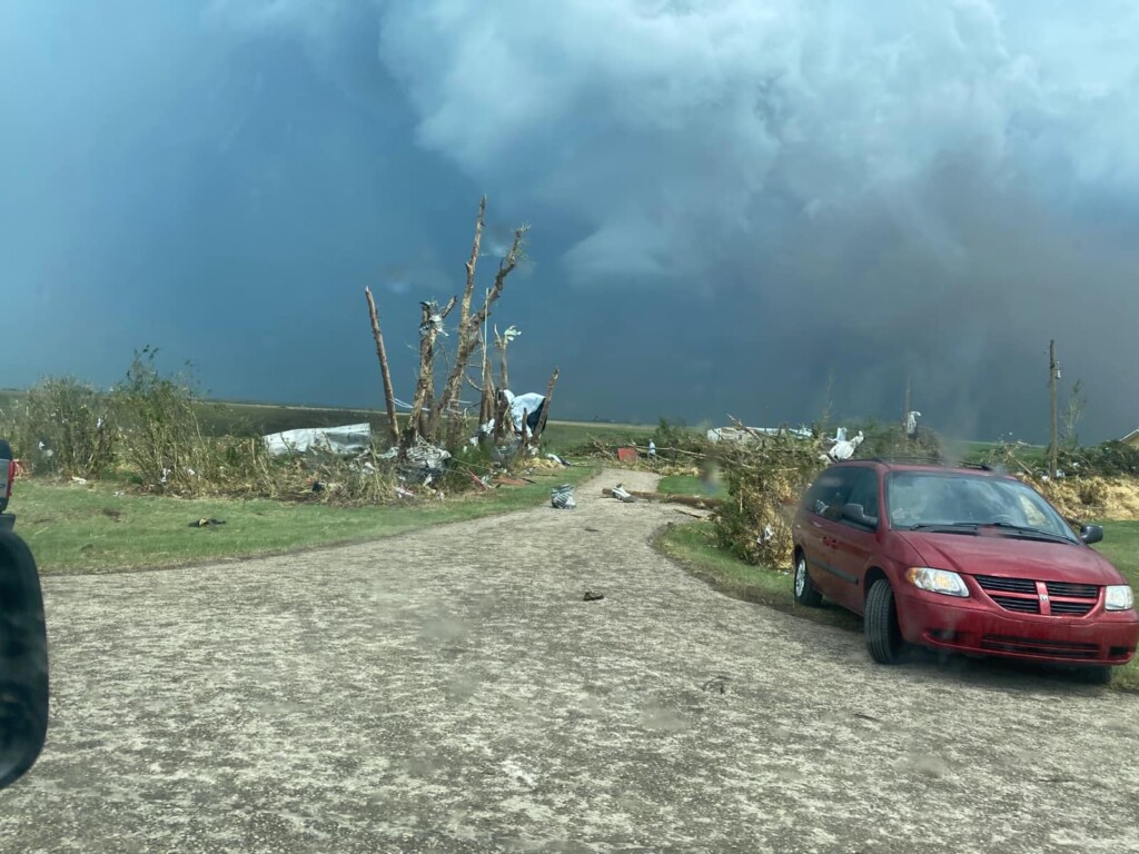 tornado alberta canada