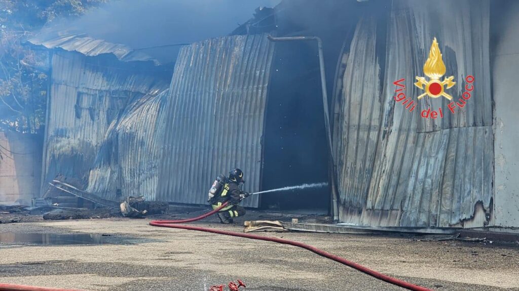 incendio nel Crotonese