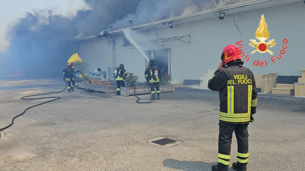 incendio nel Crotonese