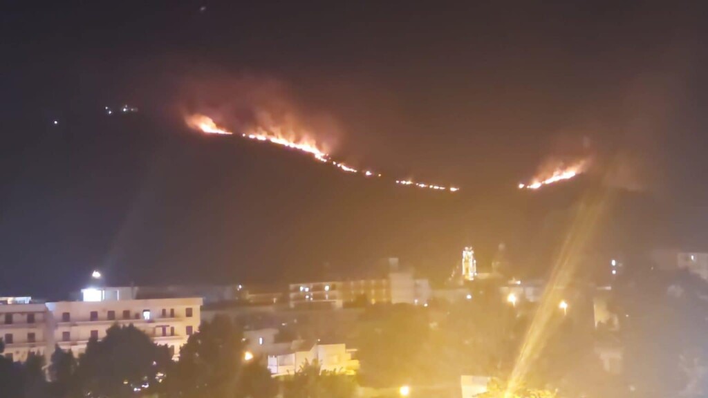 incendio maddaloni campania