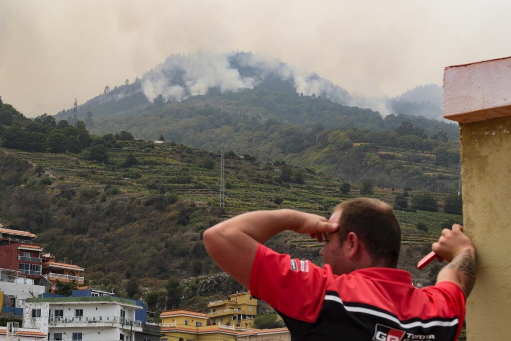 spagna incendi tenerife