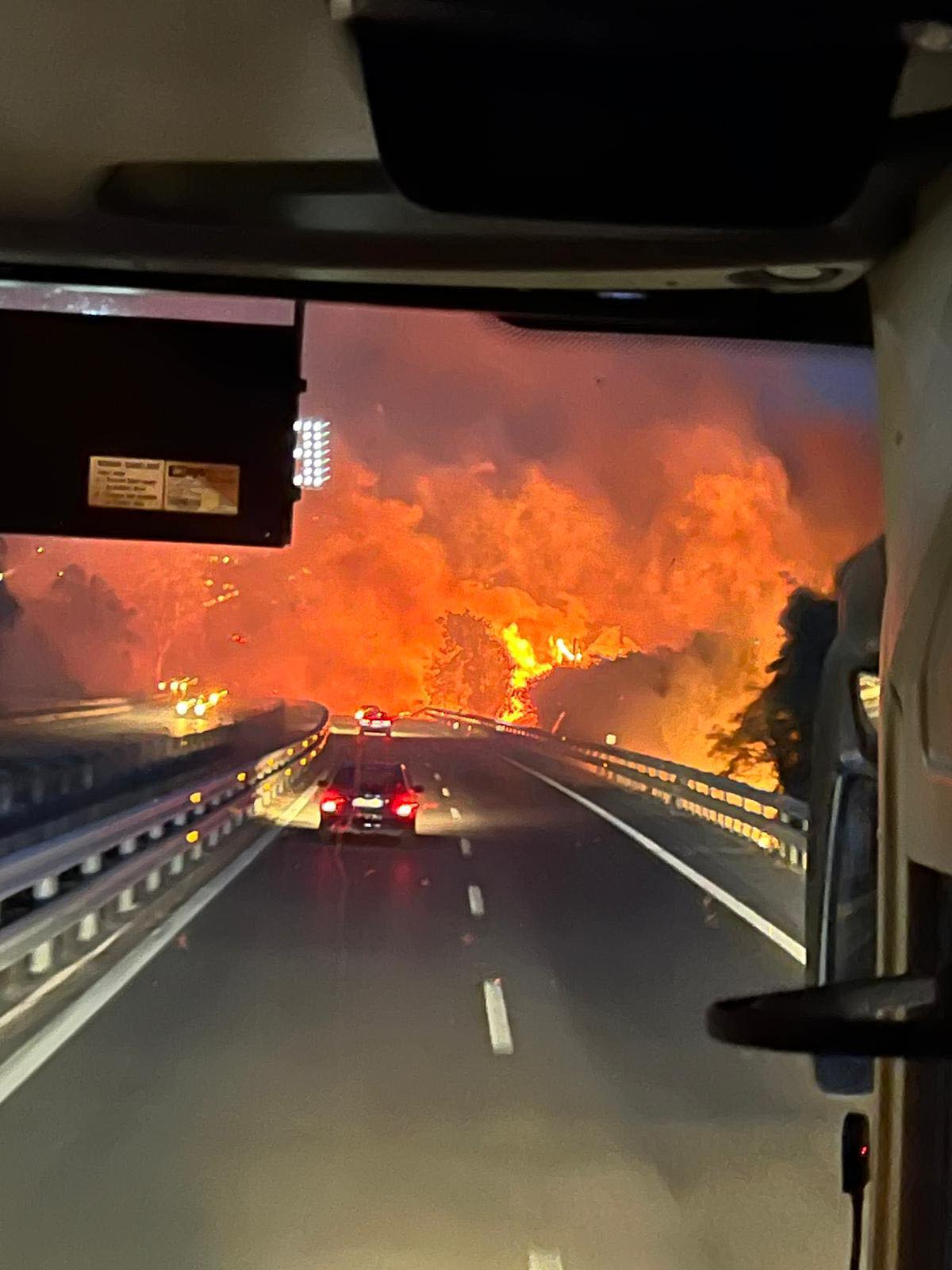 incendi autostrada palermo-catania