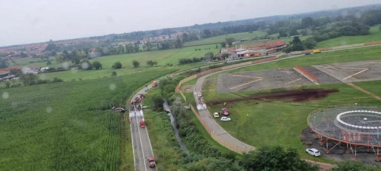 Frecce Tricolori in volo dopo la tragedia: passaggio sopra la città alle 14  - Bolzano - Alto Adige