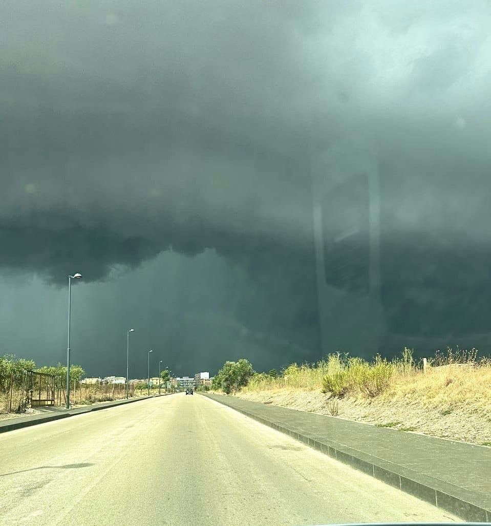 shelf cloud puglia