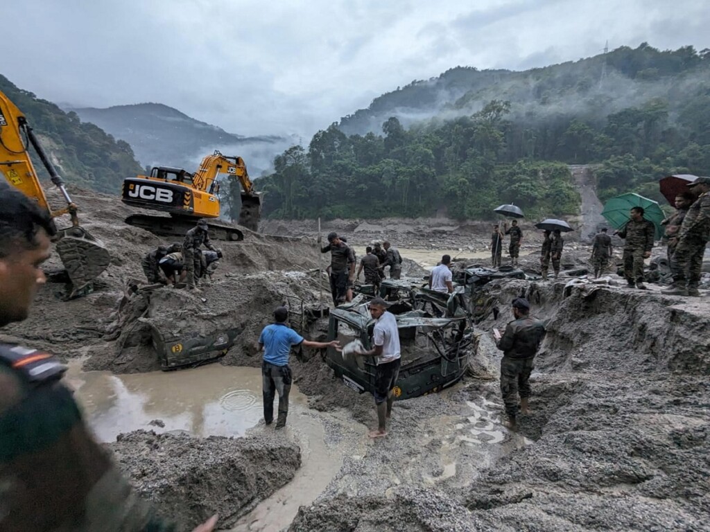 alluvioni inondazioni india sikkim